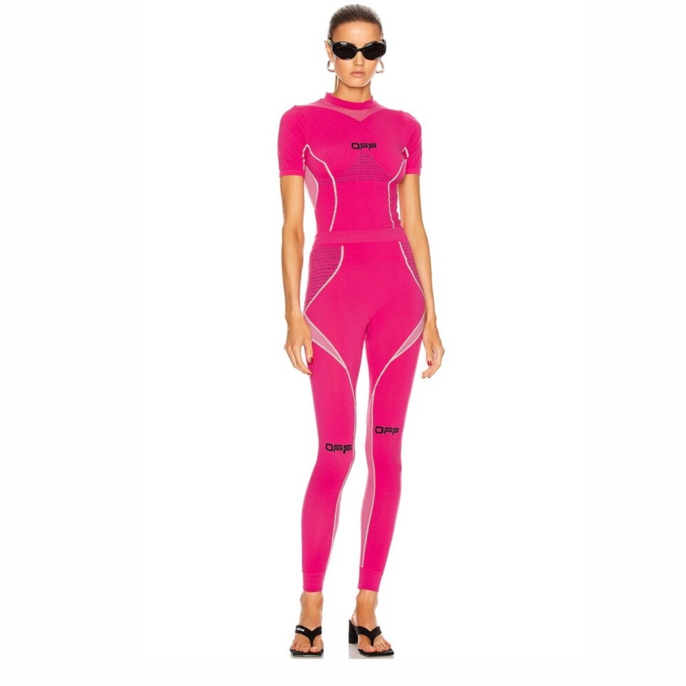 Off-White Active Arrow Leggings in Fuchsia